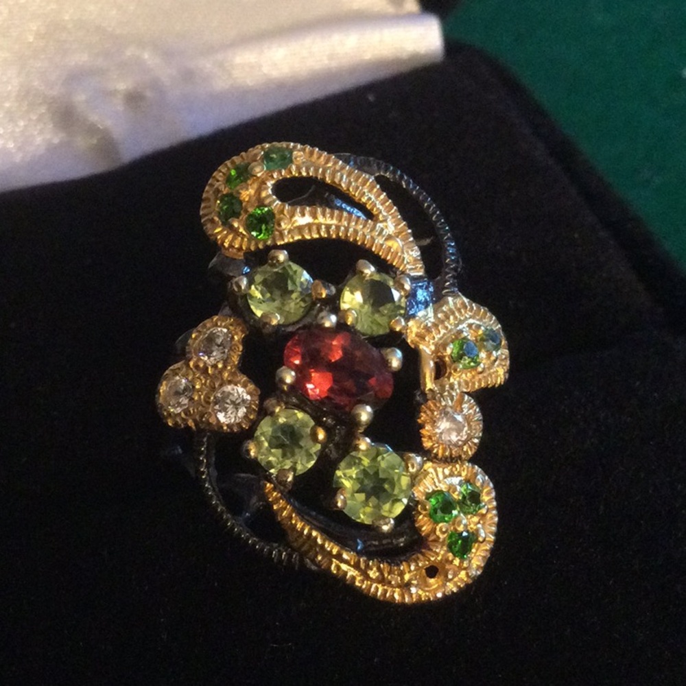 Breathtaking Garnet & Peridot Ring